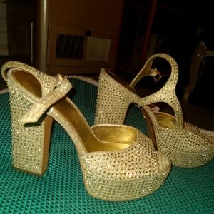 Micheal Kors Women's High Dress Shoes (gold)